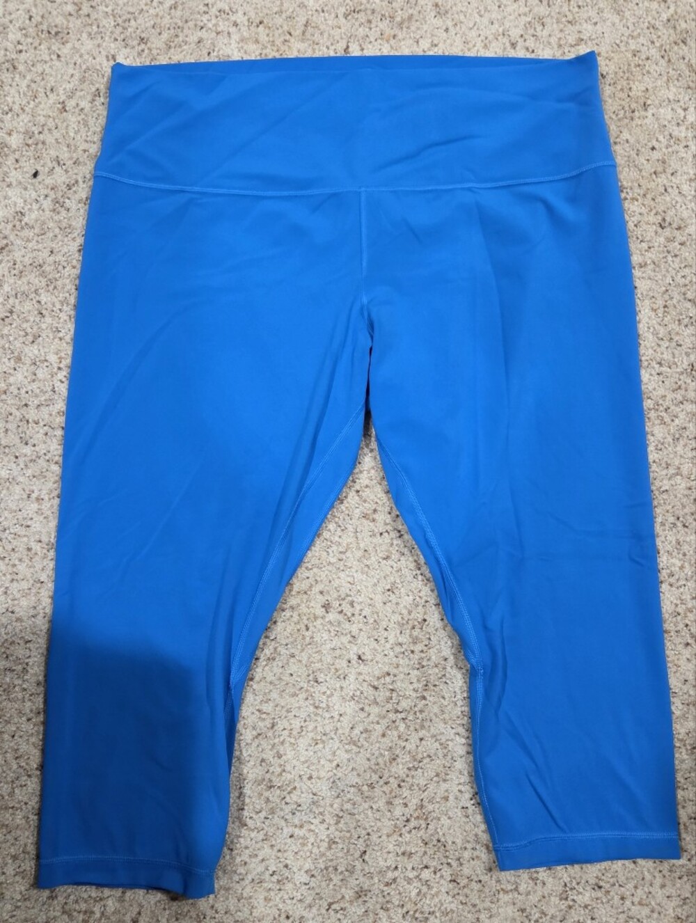 lululemon Align HR athletica Bright Blue High-Rise Capri Leggings